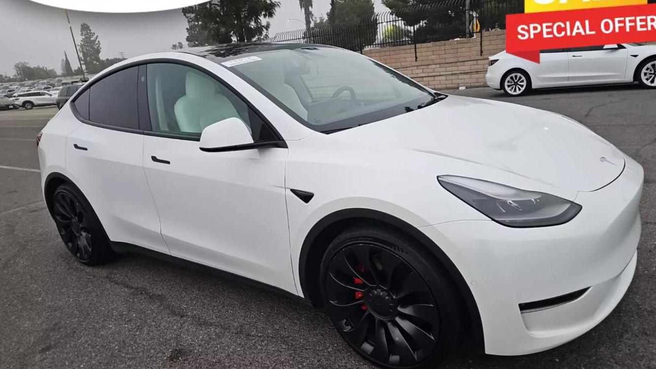 TESLA MODEL Y 2022 7SAYGDEF9NF335711 image